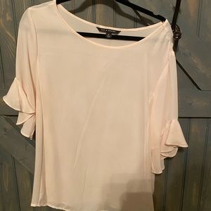 Pretty blouse, pale pink. Worn 1 time.